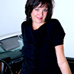 First pic of AllOver30.com - Introducing 37 year old Sydney