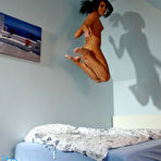 Second pic of Explicite debutantes : teen's picture gallery