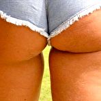 Second pic of Juicy bottom