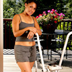 First pic of Mature Pictures Featuring 42 Year Old Dez From AllOver30