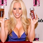Third pic of Kendra Wilkinson fully naked at Largest Celebrities Archive!