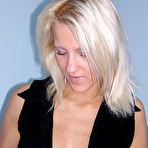 Second pic of Lenka wet puss masturbation and fingering through panty hose