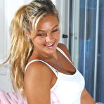 Third pic of Hot Blonde Teen Girl