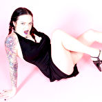 Fourth pic of BarelyEvil