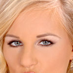 Fourth pic of  : | BABES | : Free picture gallery : 1By-Day - 2 exclusive picture and video sets each day, the most beautiful girls of eastern europe shooted by Denys Defrancesco, only exclusive pictures, downloadable HDV videos, streaming FLASH videos! | BABES | 