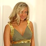 Fourth pic of Hot Blonde Teen Girl