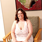 First pic of MILF Porn
