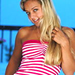 First pic of Hot Blonde Teen Girl