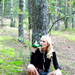 Second pic of PeeHunters - the one and only outdoor peeing site