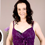 First pic of Introducing 37 Year Old Emily Marshall from AllOver30 - Pictures of naked MILF and housewives from Manchester, England