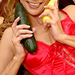 First pic of AllOver30.com - Introducing 41 year old Payton