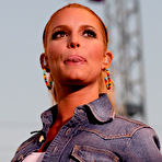 First pic of Jessica Simpson Nude Posing Photos