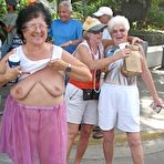Second pic of Flashing amateurs