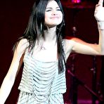 Fourth pic of Selena Gomez performs on the stage in London