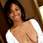 First pic of Yanks.com Real Girls Masturbating