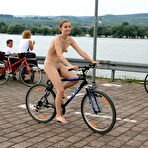 Second pic of Nude-in-Public