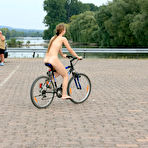 Third pic of Nude-in-Public