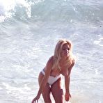 Second pic of Gena Lee Nolin Topless Shots And Sex Tape Caps
