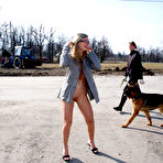 Third pic of CutiesFlashing - free flashing/public photo galleries