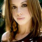 First pic of Lacey Chabert
