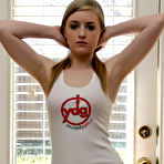 First pic of Mandy Roe