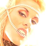 First pic of Glamour Fetishbabe Posing