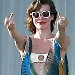 Second pic of :: Largest Nude Celebrities Archive. Mila Jovovich fully naked! ::