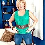 First pic of 40SomethingMag.com - Elara Elis - Wife, mom and first-timer