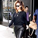 First pic of  Rihanna fully naked at Largest Celebrities Archive! 