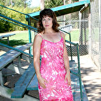 First pic of AllOver30.com - Introducing 41 year old Andie