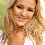 First pic of Cherry Nudes - Jodie Glasson Cleavage