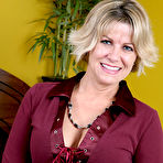First pic of MILF Porn