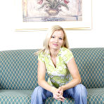First pic of MILF Porn