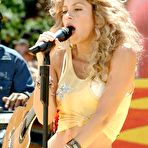 Third pic of Shakira
