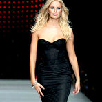 Second pic of Karolina Kurkova sexy runway shots shows cleavage and long legs