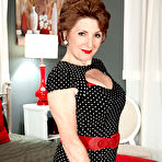 First pic of 40SomethingMag.com - Bea Cummins - Bea At 70