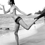 Third pic of Shalom Harlow
