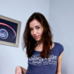 First pic of Panty job makes dude unload into teen's cleavage
