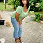 Fourth pic of WifeBucket.com - Real submitted pics of amateur housewives from nextdoor!