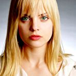 Second pic of Mena Suvari