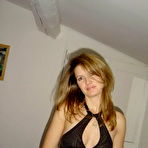 Third pic of WifeBucket.com - Real submitted pics of amateur housewives from nextdoor!