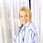 Fourth pic of MILF Porn