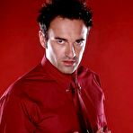 Third pic of VipGalleries.net Julian Mcmahon :: FreeMaleCelebrityArchive.com