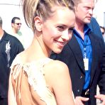 First pic of Jennifer Love Hewitt
