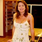 Third pic of REAL MATURE AMATEURS - by homemadejunk.com