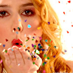 Fourth pic of Explicite debutantes : teen's picture gallery