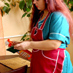 First pic of MomsGiveAss :: Kathleen&Nicholas mom gives ass