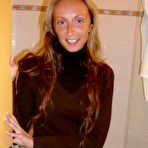 Fourth pic of WifeBucket.com - Real submitted pics of amateur housewives from nextdoor!