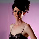 First pic of Mandy Mitchell - www.mandy-mitchell.com