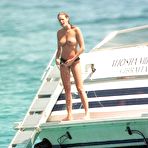 Fourth pic of Elle Macpherson